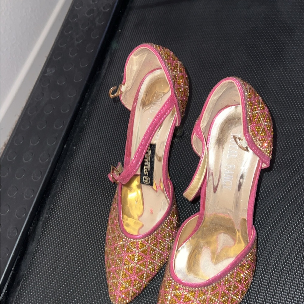 Ethnic Indian Wear Pink and Gold Glitter Heels